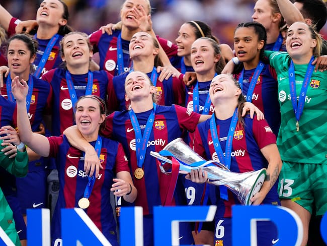 Barcelona Femenil llega al juego ante Chivas con varias figuras mundiales