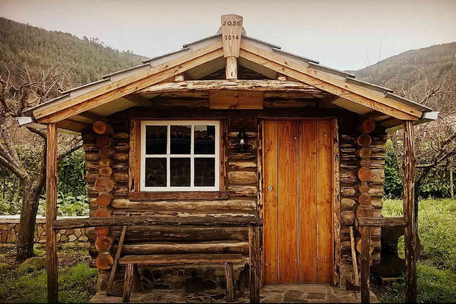 small diy log cabins