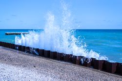 A splash at Lake Michigan forms a bell curve