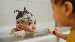 Körperpflege: Wie oft sollten Kinder duschen oder baden? 