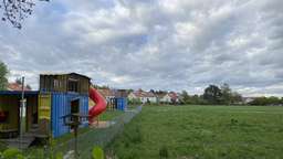 Neue Geflüchteten-Unterkunft in Baierbrunn: Gemeinde hofft auf Familien - Bau wohl in Modulbauweise