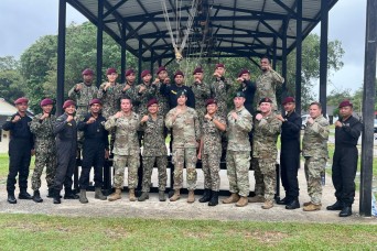 Washington Guard, Malaysia Conduct Air Assault Exchange