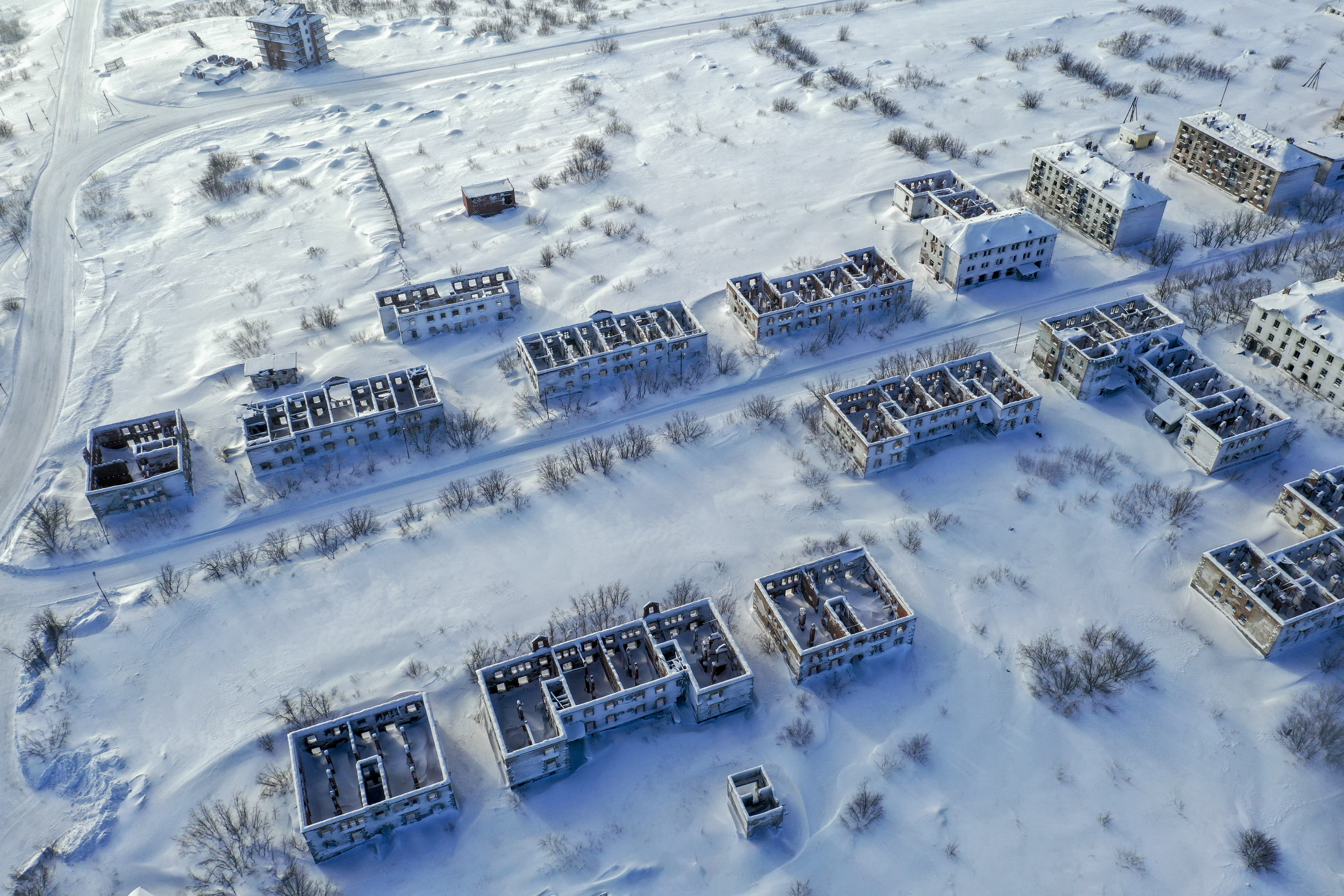The village of Zapolyarny abandoned to its fate under snow in Vorkuta