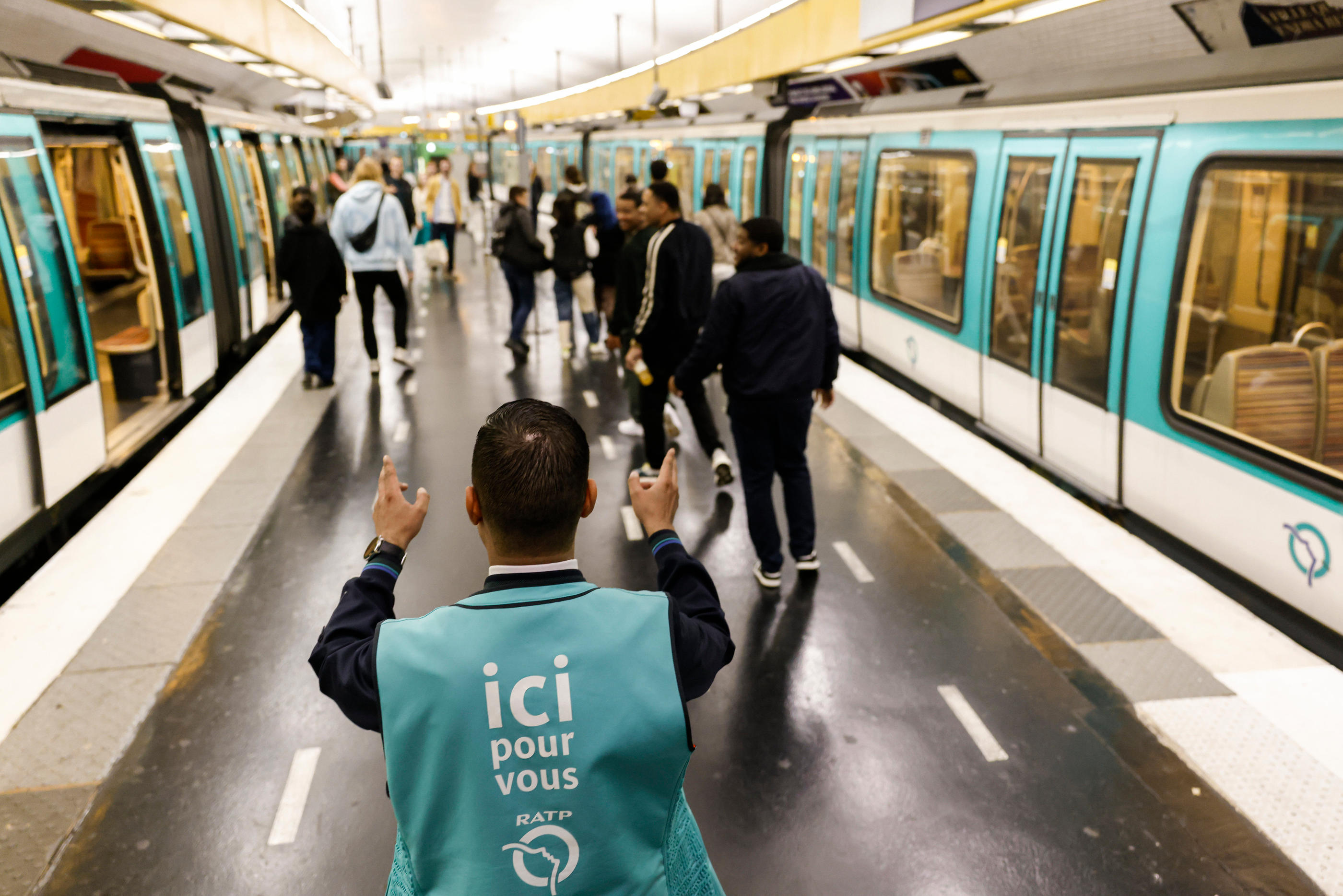 Six lignes de métro (1, 2, 4, 6, 9 et 14) continueront à accueillir les voyageurs après l’horaire normal de fin de service pour la Fête de la musique (Illustration). LP/Olivier corsan