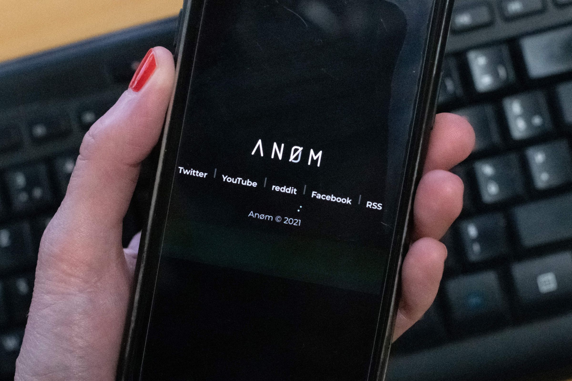 An image of an Anom phone.