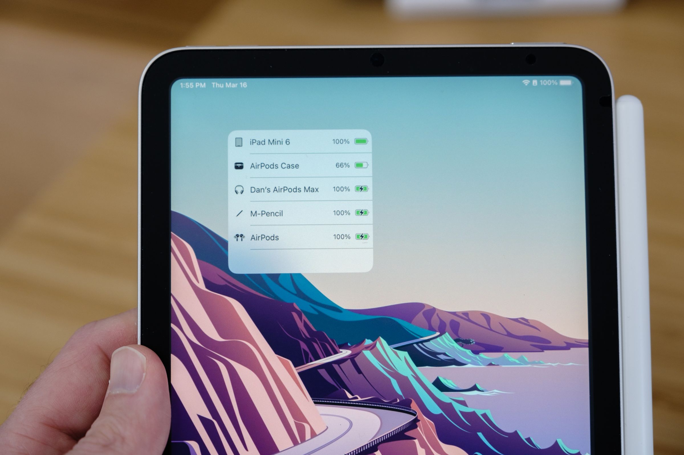 The iPadOS battery widget showing the battery life of the StylusHome.