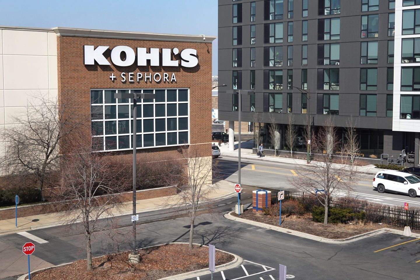 Kohl's store and empty parking lot