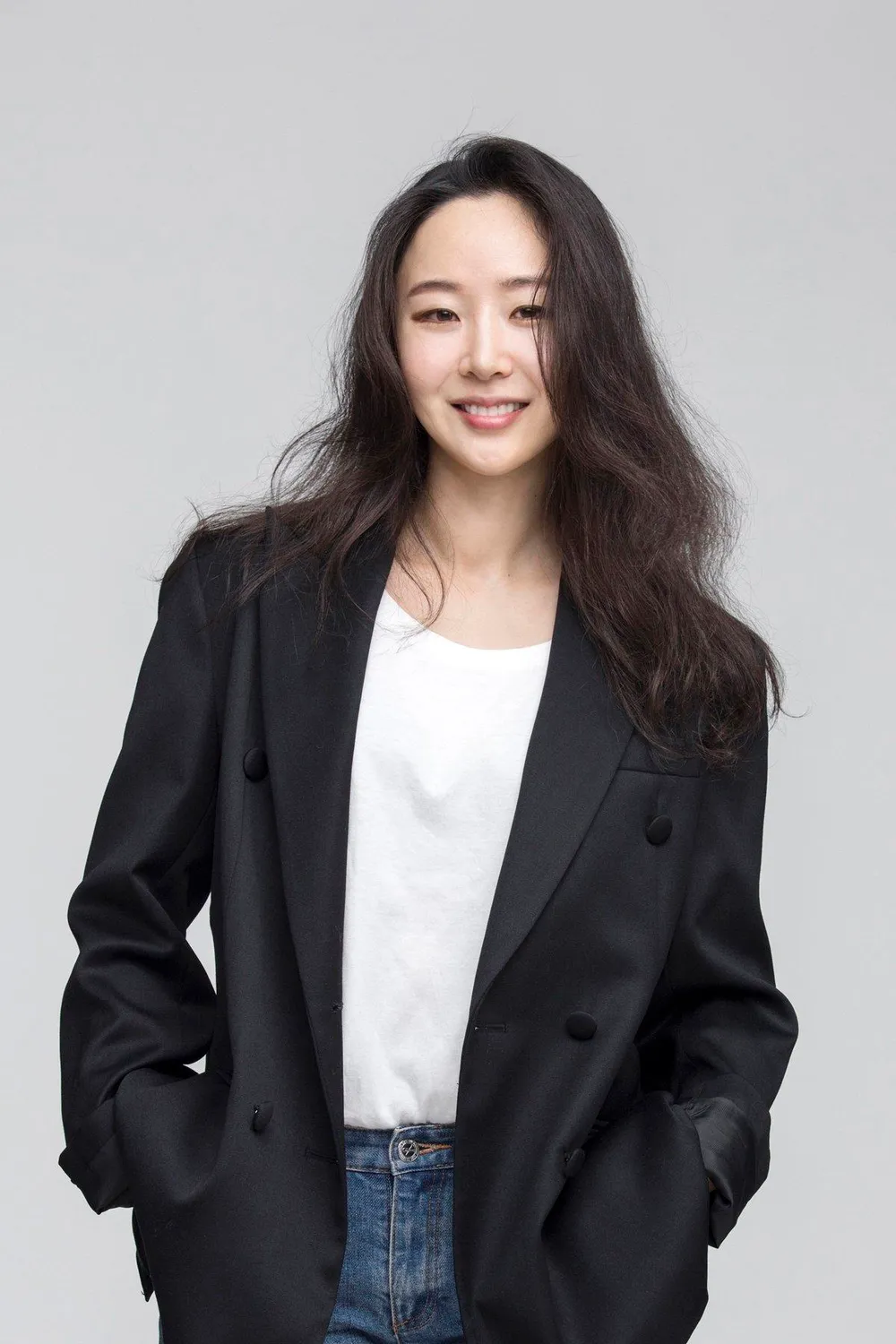 Min Hee-jin