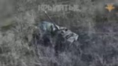 Барражирующий боеприпас «Ланцет» поражает украинскую 122-мм ...