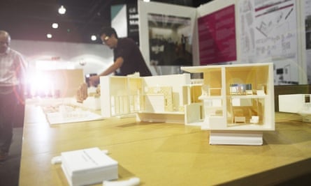 At Dwell on Design Los Angeles, attendees examine zero-energy housing units designed by students from the Georgia Tech College of Architecture.
