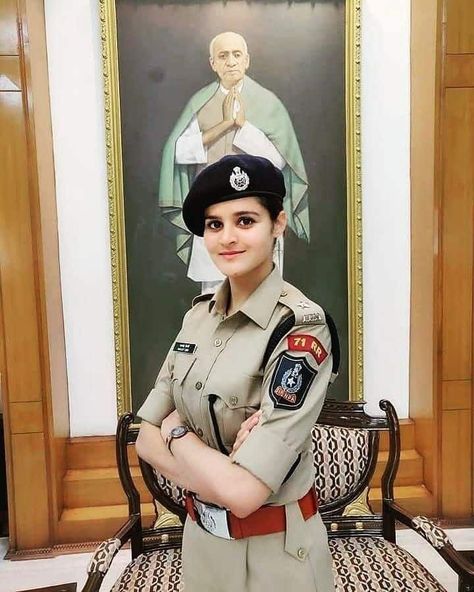 Girls Dpz, Female Cop, Cute, Cute Love Couple Images, Military Girl, Army Girl, Uniform, Cute Love Images, Beautiful Indian Actress