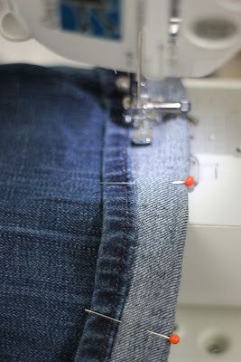 Couture, How To Alter Pants That Are Too Long, How To Hem Bootcut Jeans, Hemming Jeans With Original Hem, Hem Jeans With Original Hem, Hemming Jeans, Sewing Hems, Sewing Jeans, Original Hem