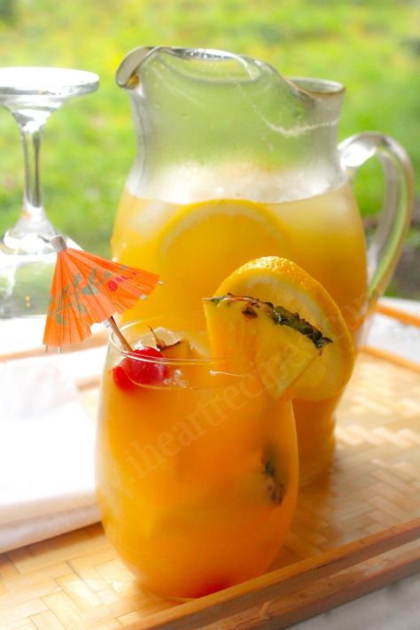 Fresh homemade mango pineapple lemonade made with real fruit, and no artificial flavoring. A few days ago, I posted a recipe for sweet watermelon iced tea. So many of you loved the recipe, and many… Pineapple Lemonade Recipe, Sweet Tea Recipe, I Heart Recipes, Pineapple Lemonade, Heart Recipes, Mango Pineapple, Sweet Watermelon, Real Fruit, Lemonade Recipes