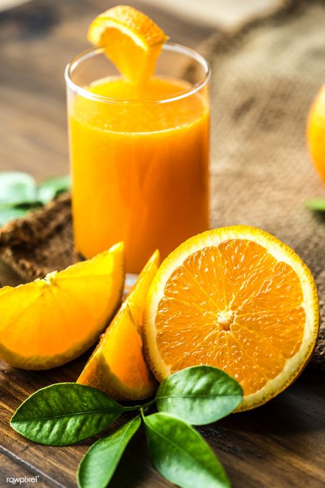 Organic Orange Juice, Juice Menu, Summer Juice, Smoothie Fruit, Smoothie Challenge, Fruit Party, Freshly Squeezed Orange Juice, Fruit Photography, Jus D'orange