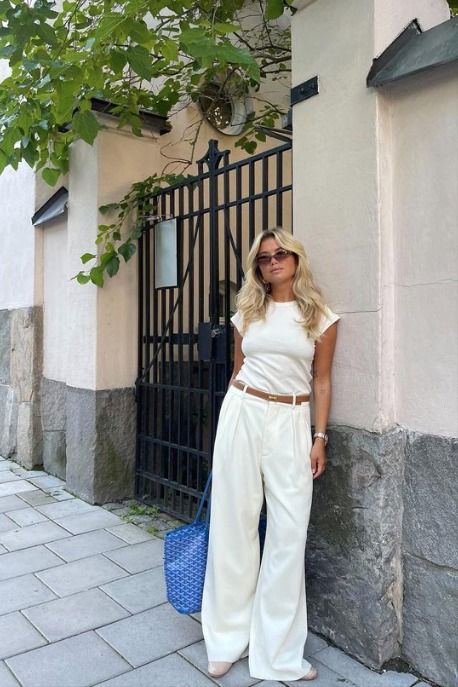 Cream Pants Outfit, Matilda Djerf Style, Comfy Summer Outfits, Money Fashion, European Summer Outfits, Cream Pants, Modest Summer Outfits, Europe Outfits, Matilda Djerf