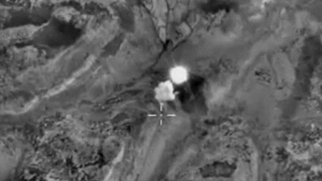 ロシアがシリア・イドリブ県で実施した空爆の様子（19日、ロシア国防省の発表資料から）