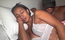 Maruchel Gomez: Mama vitregă și fiul împart patul și fac sex. Subtitrări în engleză