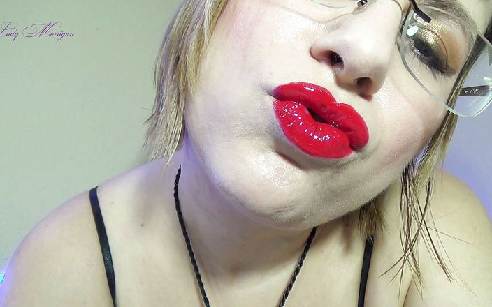 Morrigan Havoc: Lipgloss i czerwona szminka