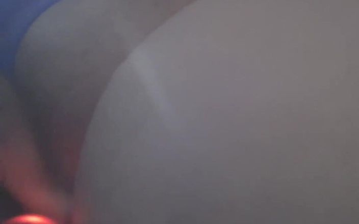 ThicNSweetz: Sexy Thick Black Babe Cumming