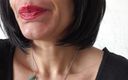 Stepmom Susan: Французская милфа хочет, чтобы ты трахнул ее волосатую киску в любительском видео