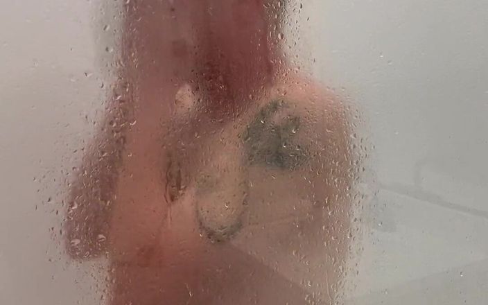 Hunter Texican: Taking a Shower After Foolin Around