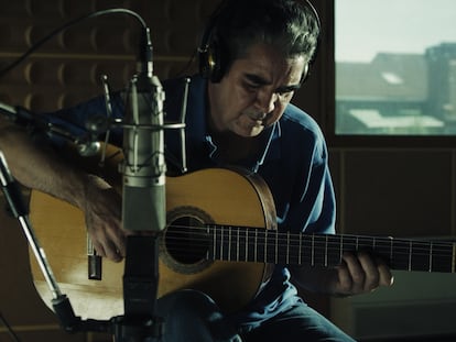 Una imagen del documental 'Riqueni', sobre el guitarrista de flamenco.