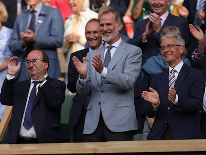 Felipe VI, en Wimbledon, con la chaqueta que le colocó en la cima del estilo