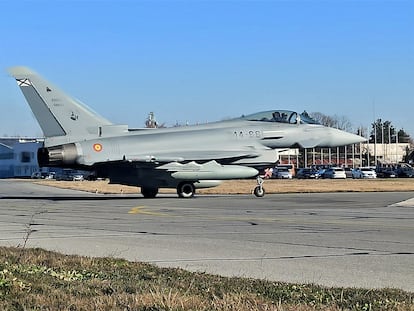 Un caza Eurofighter del Ejército del Aire español en la base aérea a Graf Ignatievo, en Bulgaria.