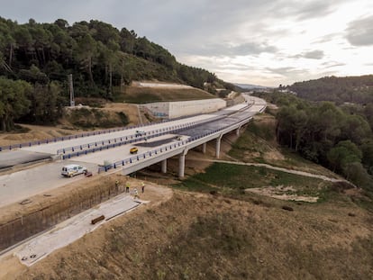Obras en una carretera de Cataluña.