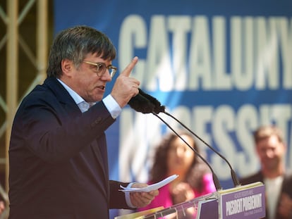 El expresidente de la Generalitat y candidato de Junts para las elecciones catalanas del 12 de mayo, Carles Puigdemont, en un acto el sábado en Els Banys i Palaldà (Francia). EFE/David Borrat