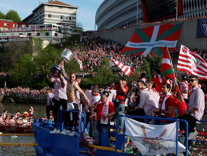 La celebración del Athletic Club de Bilbao con la gabarra, en imágenes