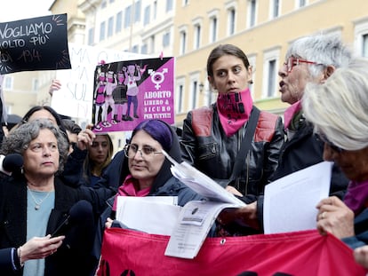 Protesta en Roma en abril en defensa del derecho al aborto.
