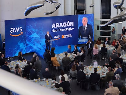 El presidente del Gobierno de Aragón, Jorge Azcón, interviene el 22 de mayo en la presentación de la inversión que Amazon Web Services realizará en diez años en Aragón, por importe de 15.700 millones, para ampliar sus tres centros de datos que ya están en funcionamiento.