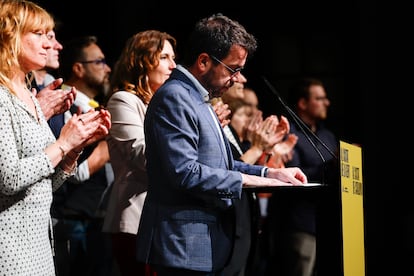 El 'president' en funciones de la Generalitat y candidato de ERC, Pere Aragonès, comparece para valorar los resultados este domingo desde la Estació de França de Barcelona.