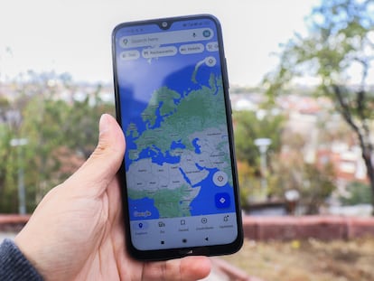 La aplicación Google Maps desde  un teléfono móvil en Ankara, Turquía.