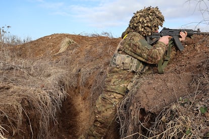 A Ukrainian soldier from the 93rd Mechanized Brigade protects his position on the Chasiv Yar front, February 18.