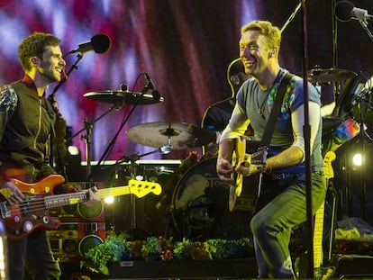 Chris Martin, líder de Coldplay, durante su concierto en Barcelona de 2019.