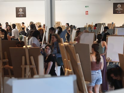 Examen de la EVAU de Dibujo, en el Centro de Arte Complutense, en Madrid, el pasado 11 de junio.