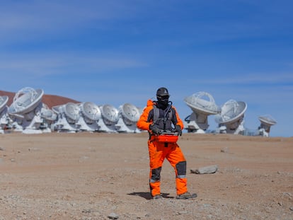 Un operador en el observatorio ALMA en Chile.