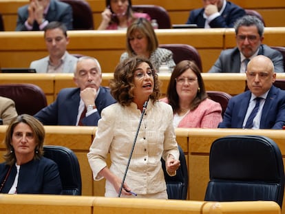 La vicepresidenta primera y ministra de Hacienda, María Jesús Montero, durante la sesión de control en el Senado, el 7 de mayo.
