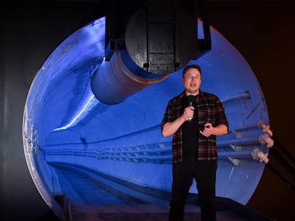 Elon Musk durante la presentación de The Boring Company del túnel Hawthorne, al sur de Los Ángeles, en 2018.