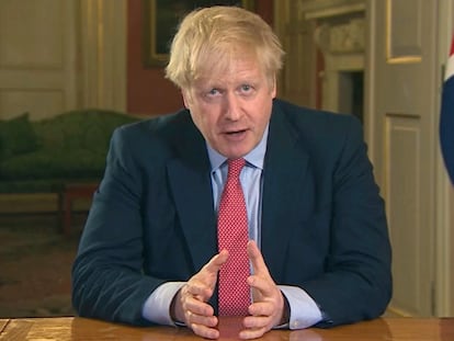 El primer ministro del Reino Unido, Boris Johnson, se dirige a los británicos este lunes en un mensaje televisado.