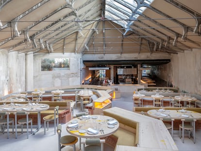 Vista general del restaurante Tramo ideado por los arquitectos Selgascano y el diseñador Andreu Carulla.