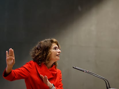 La vicepresidenta primera y ministra de Hacienda, María Jesús Montero.