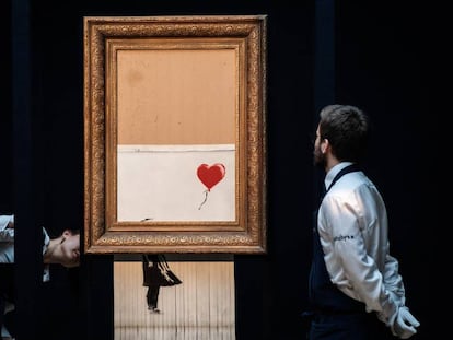 La obra de Banksy 'Girl with Balloon', hecha tiras tras ser subastada en Sotheby's por 1,04 millones de libras (entonces 1,2 millones de euros) en 2018.