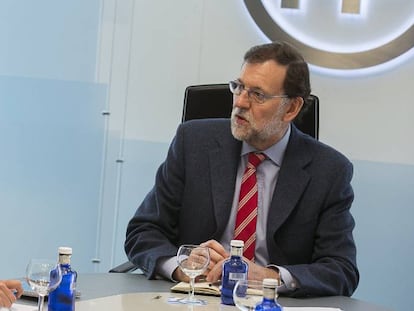 Rajoy junto con Cospedal este lunes.