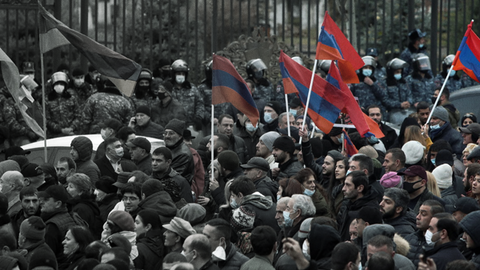 Что предлагает воинственный архиепископ армянам?