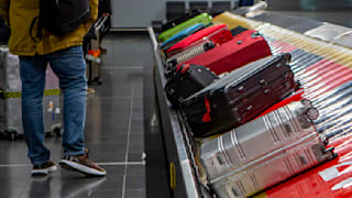 Koffer und Handgepäck beim Fliegen: Achten Sie auf diese Bestimmungen