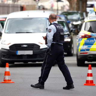 Einsatz in Köln: Polizei schießt mit Messer bewaffnete Frau nieder