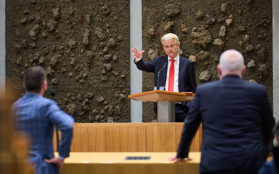 PVV-leider Wilders in het debat over het hoofdlijnenakkoord.